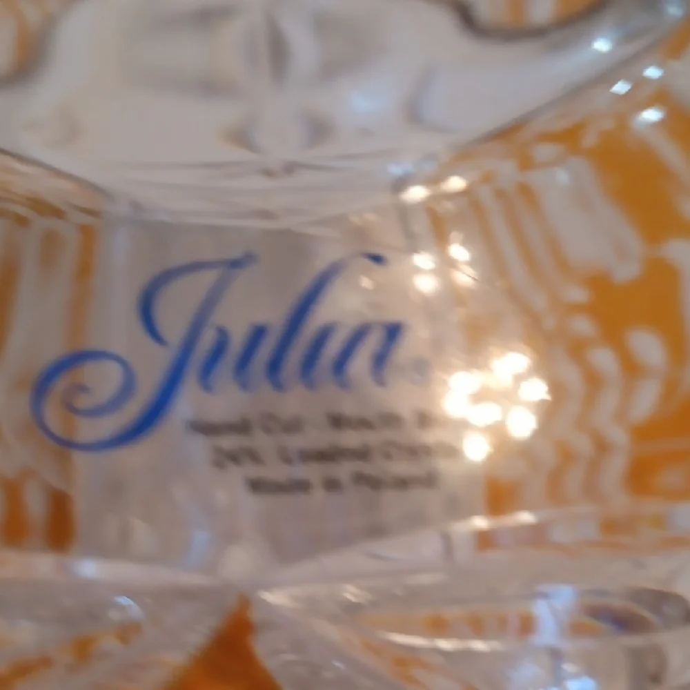 Julia Crystal Vase with Amber Accents